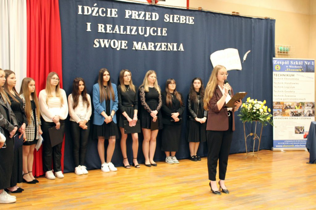 Przedstawiciel uczniów klas maturalnych - Wiktoria Górnik