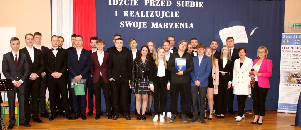 Absolwenci z rocznika 2024/2025 - klasa VL