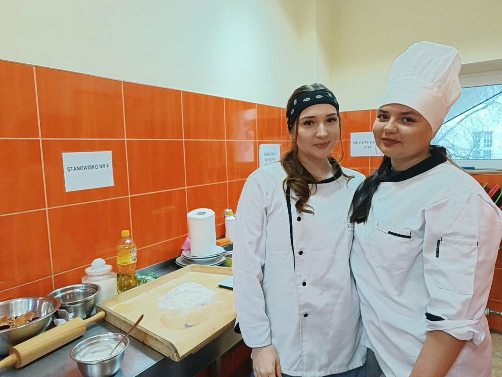 599937900 1270955518388875 1729883160964787172 n