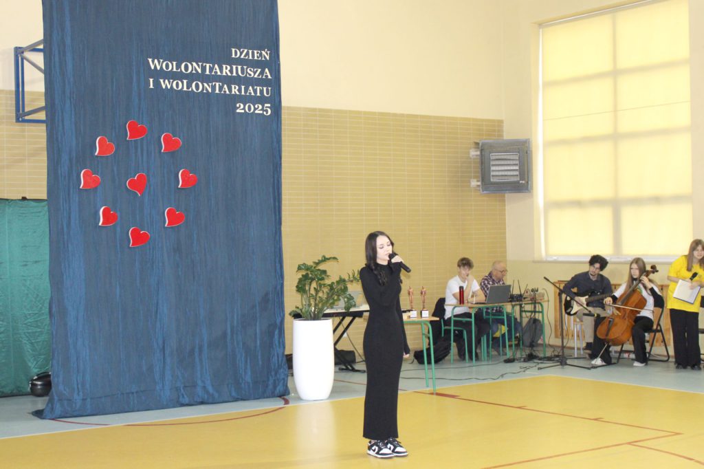 Program artystyczny przygotowany przez uczniów Zespołu szkół Nr 1 w Miechowie