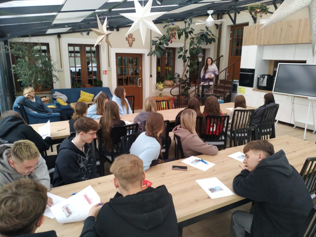 638611319 1324605519690541 6490042221801850458 n