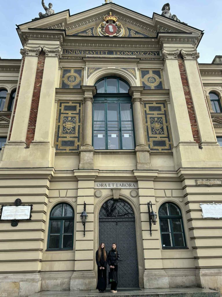 647080721 1334194885398271 7063323360676578517 n