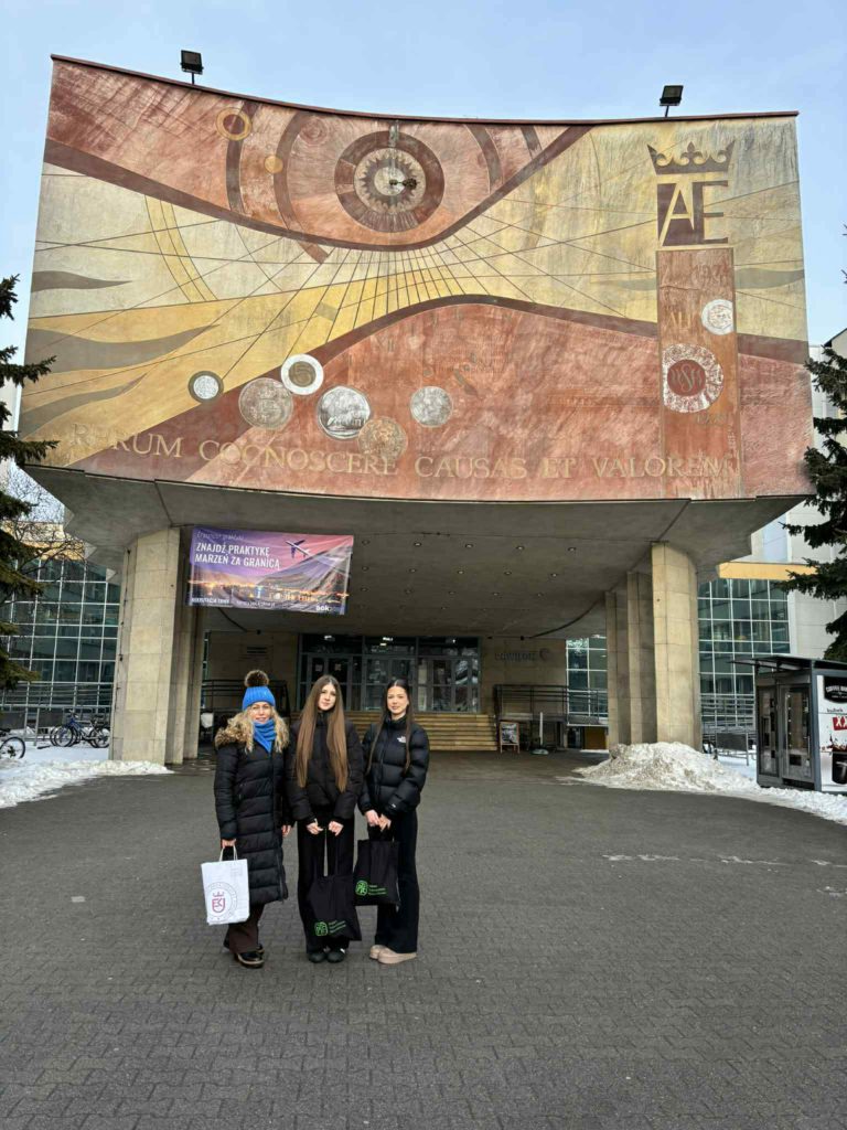 85da18a9 7ed0 4d73 8f46 e52da1721f1f