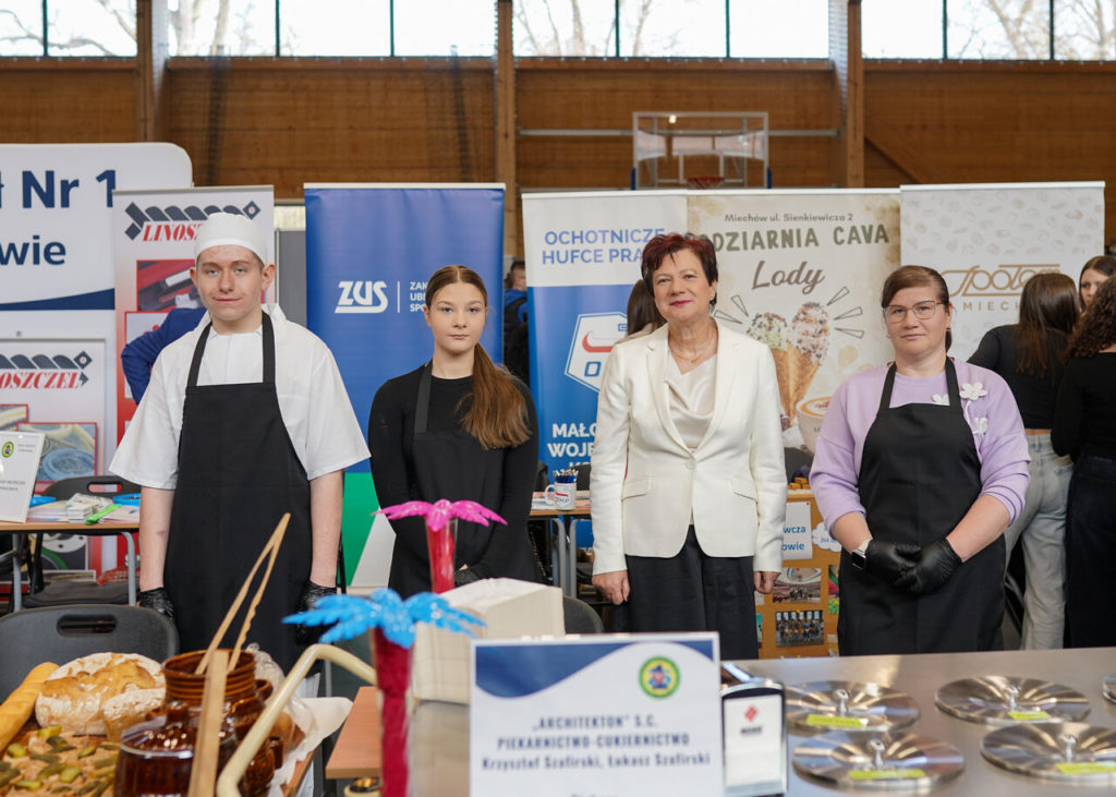 DSC06609 1 Easy Resize.com